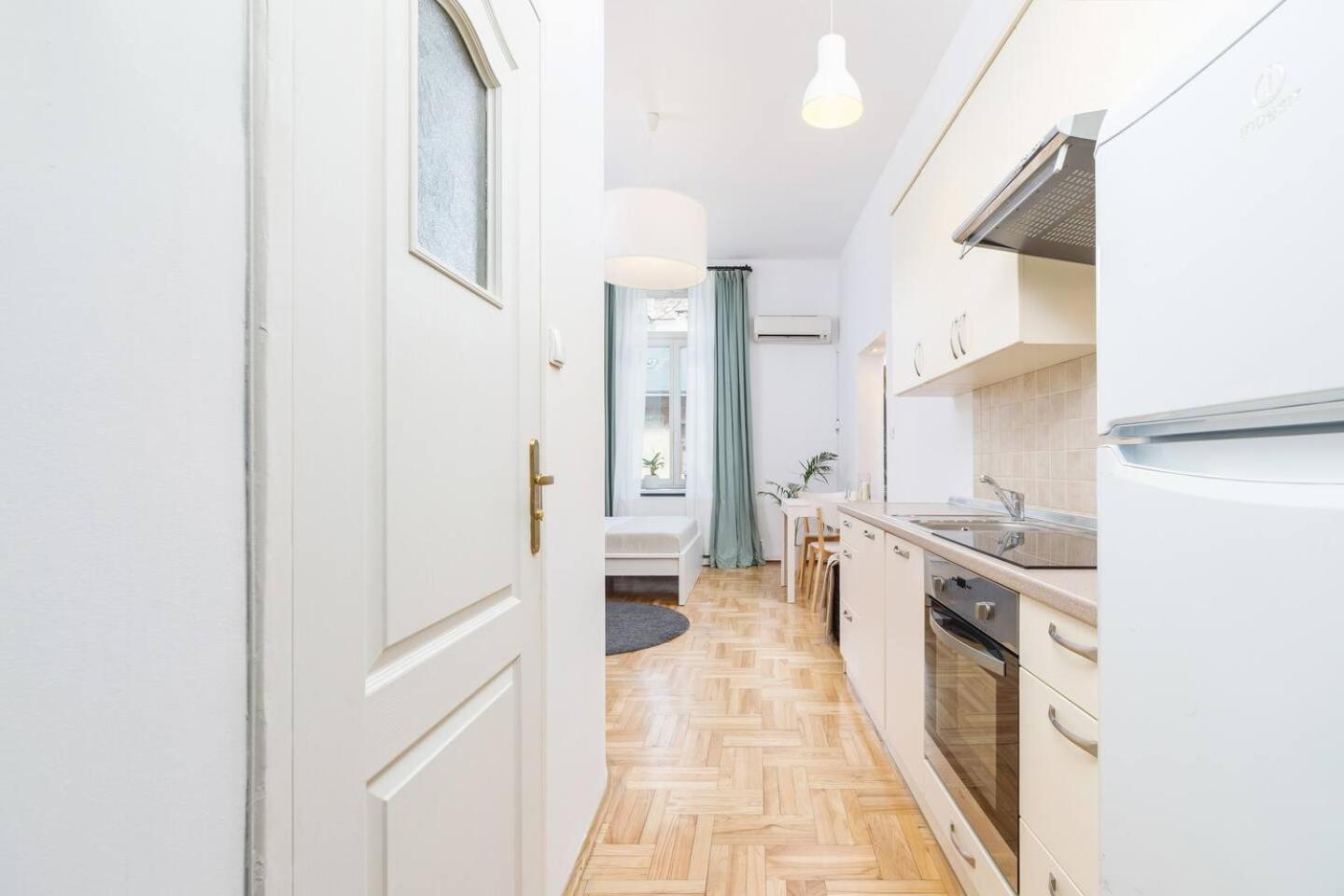 Private Parking - Old Town - Sw Krzyza 16 Street Apartment Krakow Bagian luar foto